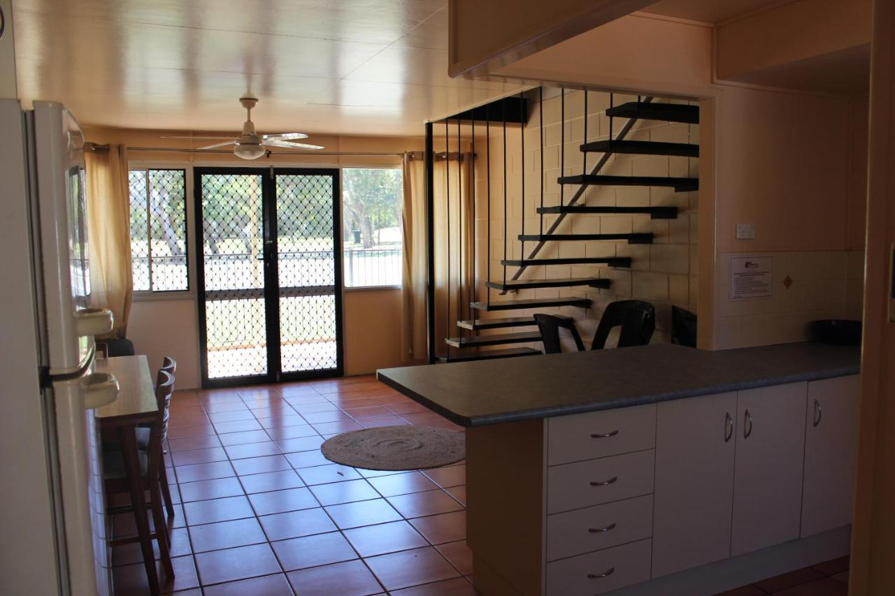 Pippies Beachhouse Backpackers Rainbow Beach Ngoại thất bức ảnh